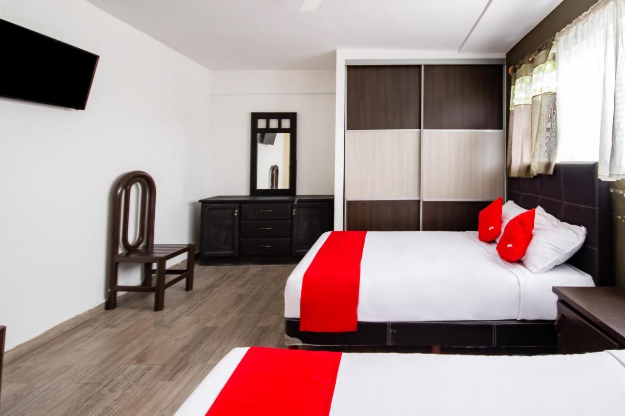 Hotel Halley เลออน ภายนอก รูปภาพ