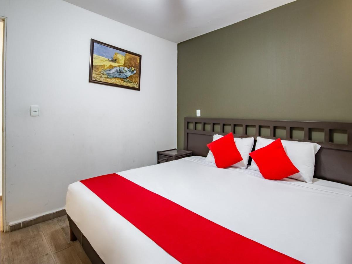 Hotel Halley เลออน ภายนอก รูปภาพ