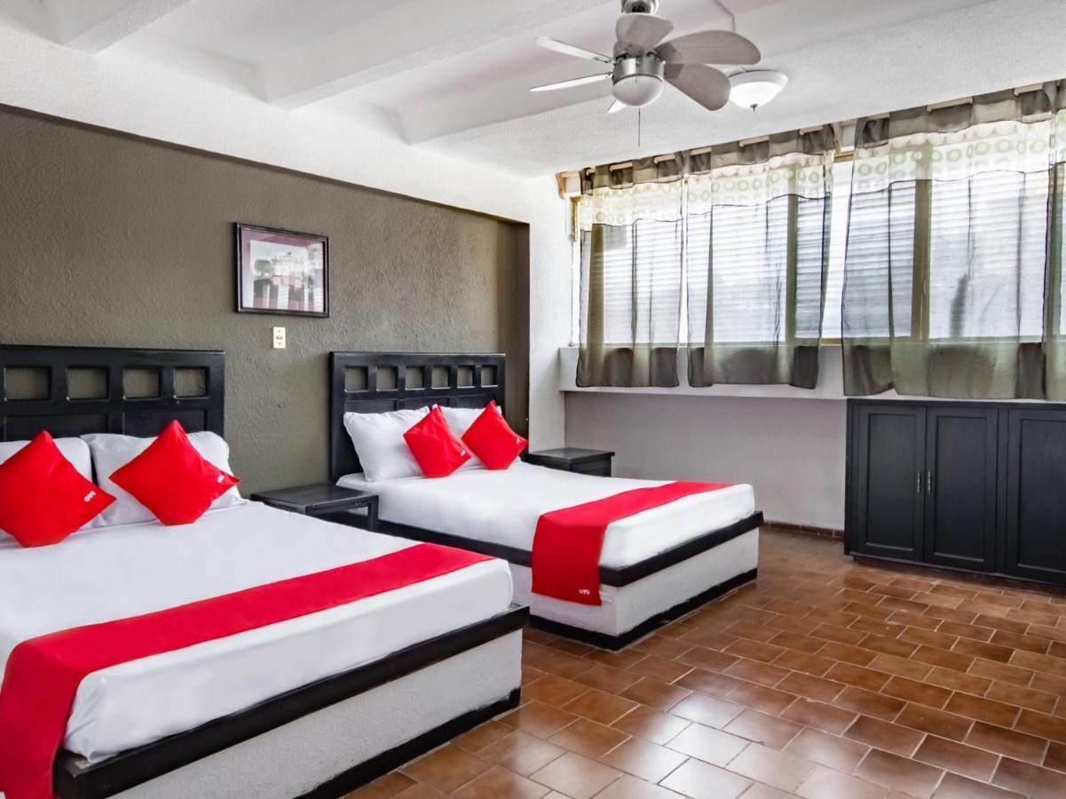 Hotel Halley เลออน ภายนอก รูปภาพ