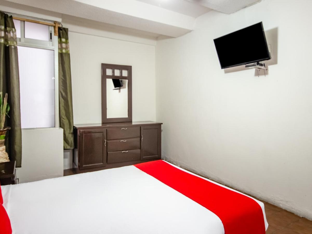 Hotel Halley เลออน ภายนอก รูปภาพ
