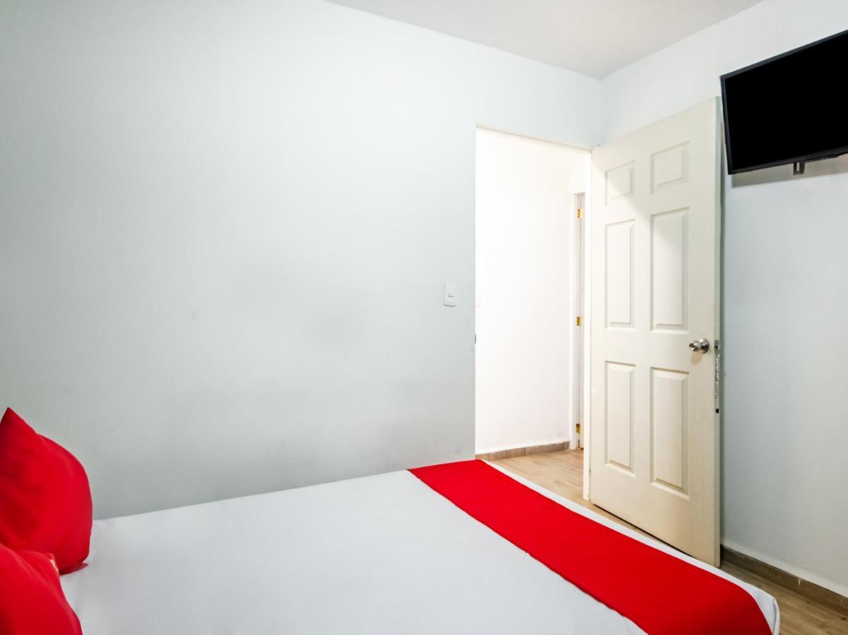 Hotel Halley เลออน ภายนอก รูปภาพ